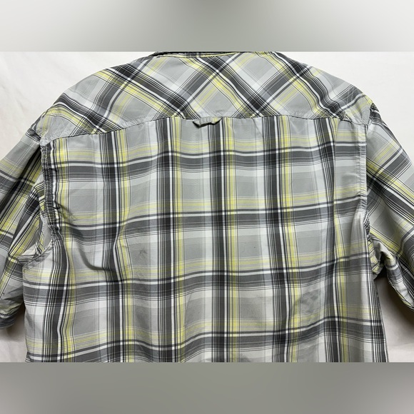 Men’s Columbia Omni-Shade Sun Protection Vented Button-Up Shirt - Size‎ Medium - Picture 15 of 16